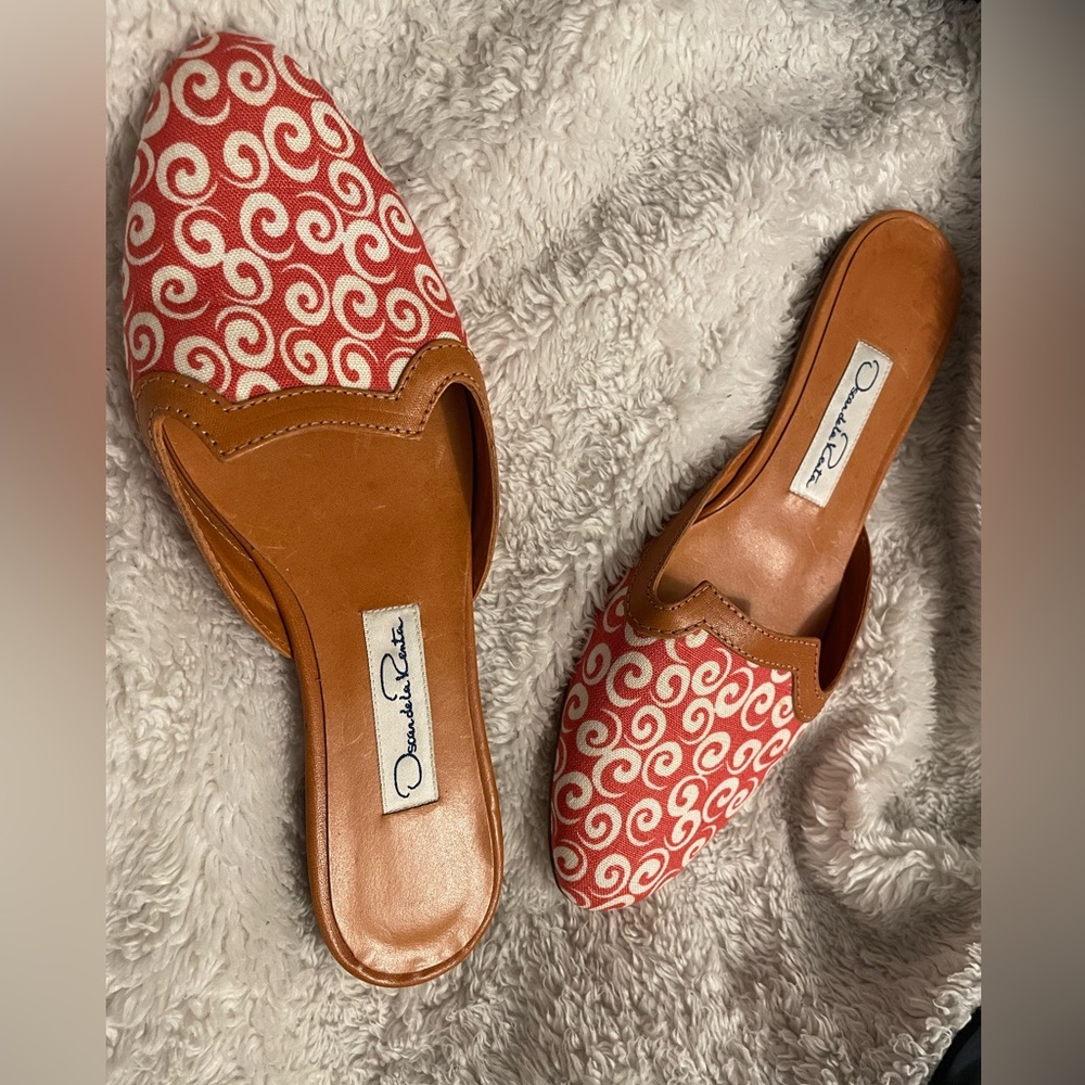 🔥🔥 Oscar de la Renta mules, Excellent condition. Size 35 1/2